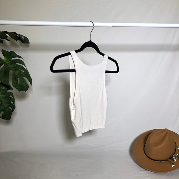 White, Tight, Crop top - Picture 2 of 3